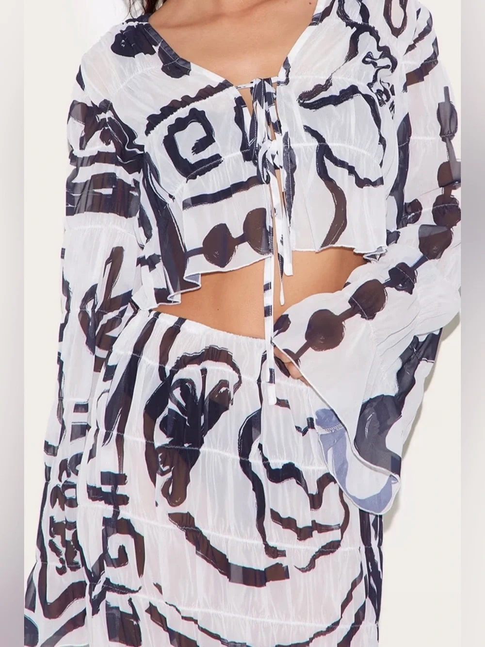 Pretty Little Thing NWT White Monochrome  Sheer Chiffon 2 piece Beach Top Skirt